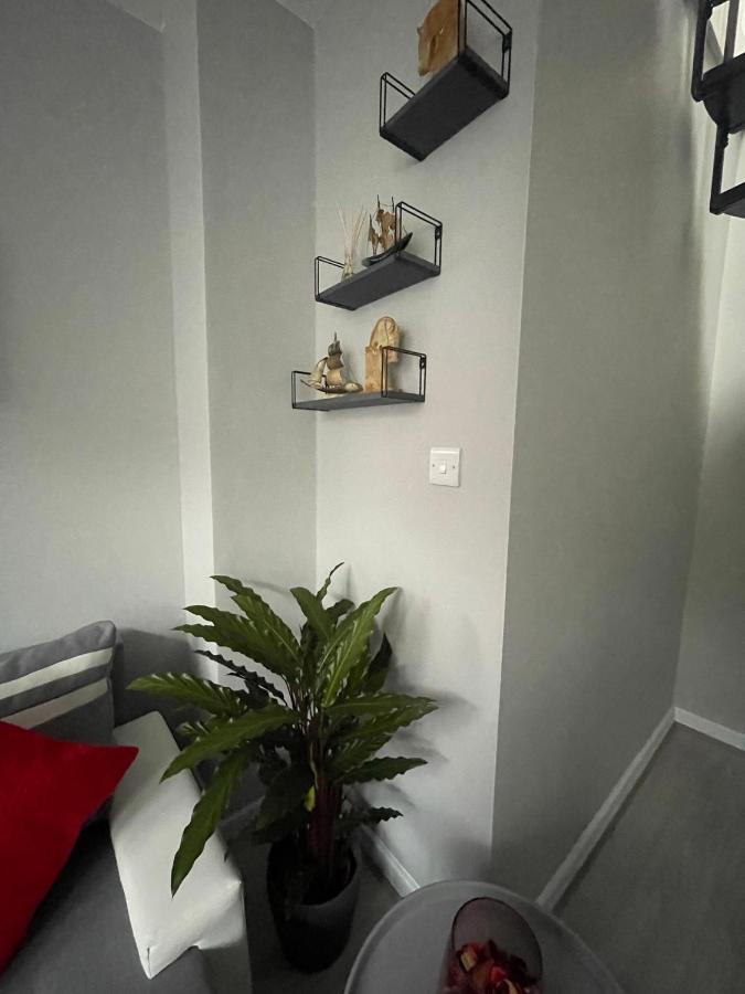 Unique Duplex Apartment Free Parking Free Wi-Fi 6 Minutes From Leeds City Centre Buitenkant foto