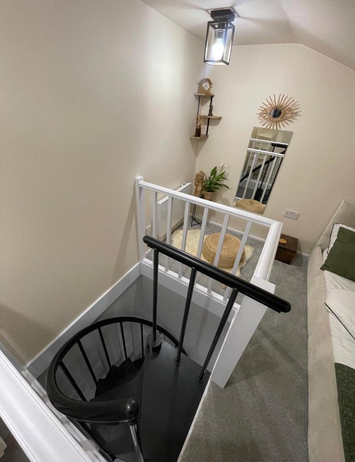Unique Duplex Apartment Free Parking Free Wi-Fi 6 Minutes From Leeds City Centre Buitenkant foto